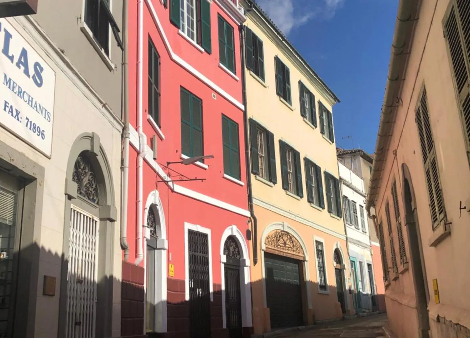 Moda Gibraltar - Central Location