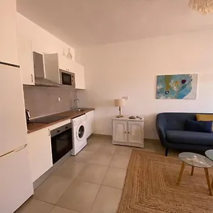 Apartment 2br With Beachviews 1 Min Walking From The Sea, Gibraltar